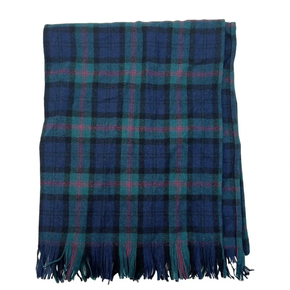 VTG Pendleton Plaid Virgin Wool Scarf Green Black Official Tartan Fringe FLAWS